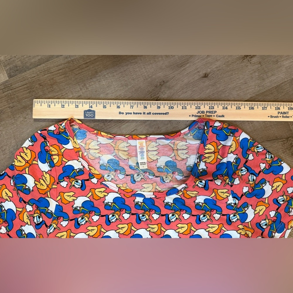 LuLaRoe Disney Donald Duck Classic T-Shirt Size Large 🆕🆕🆕 - Picture 8 of 9